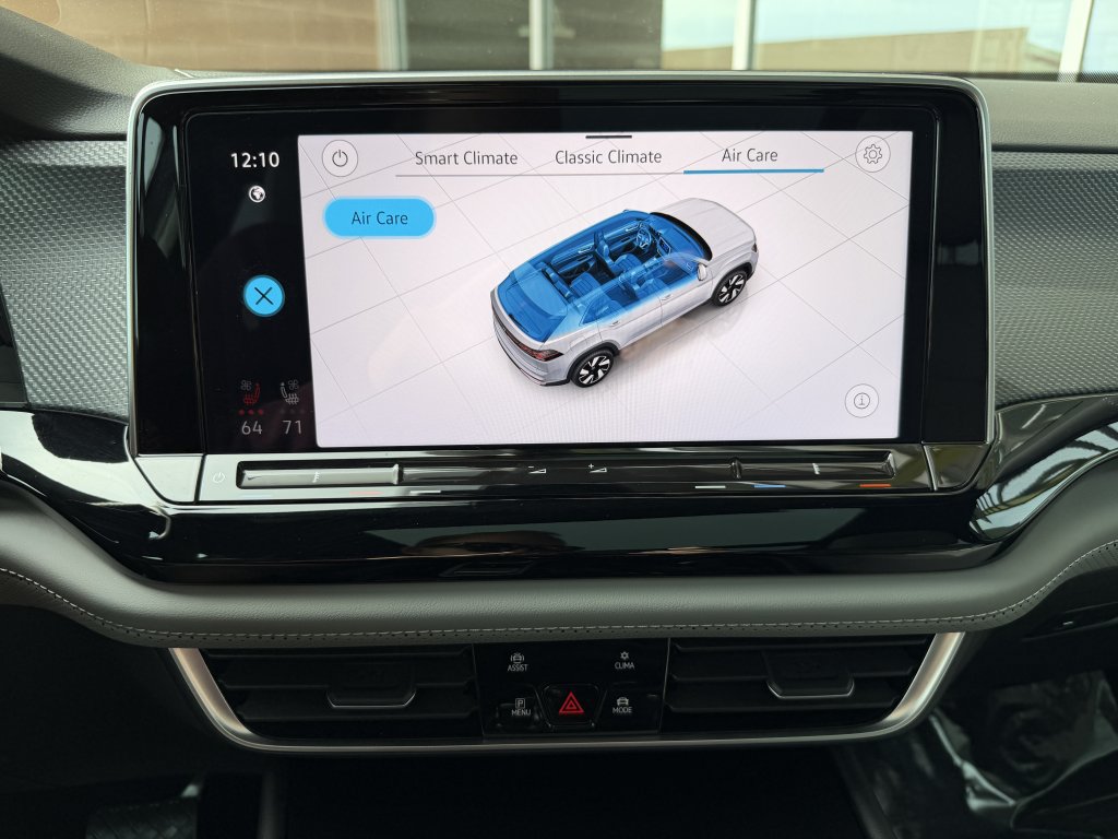 Used 2024 Volkswagen Atlas Cross Sport SEL AWD/4WD image 24