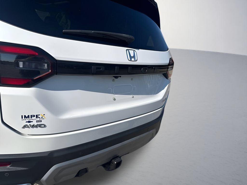 Used 2023 Honda Pilot Touring image 35
