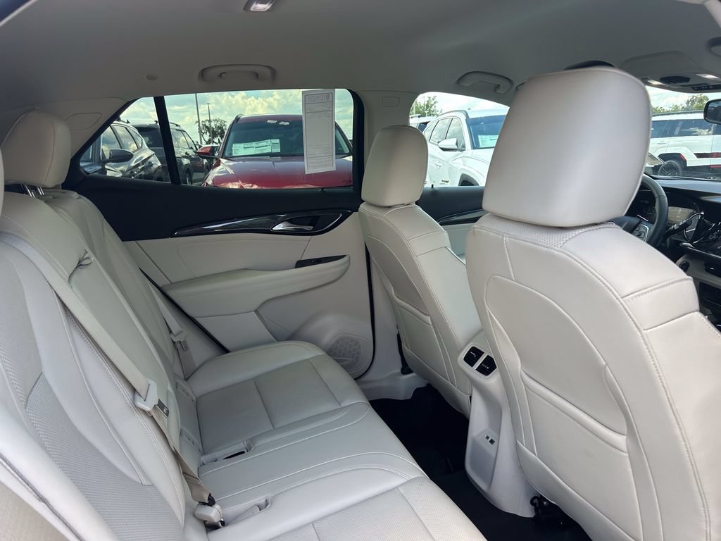 Used 2023 Buick Envision Essence AWD/4WD image 22
