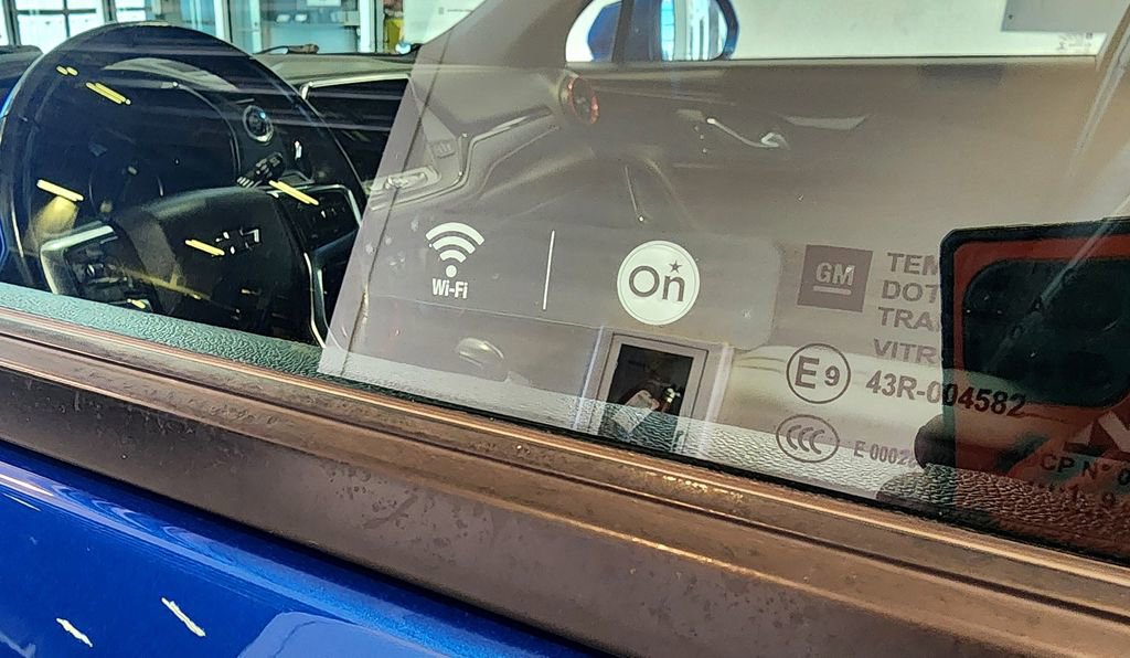 Used 2019 Chevrolet Blazer RS w/ Sun and Wheels Package AWD/4WD image 16