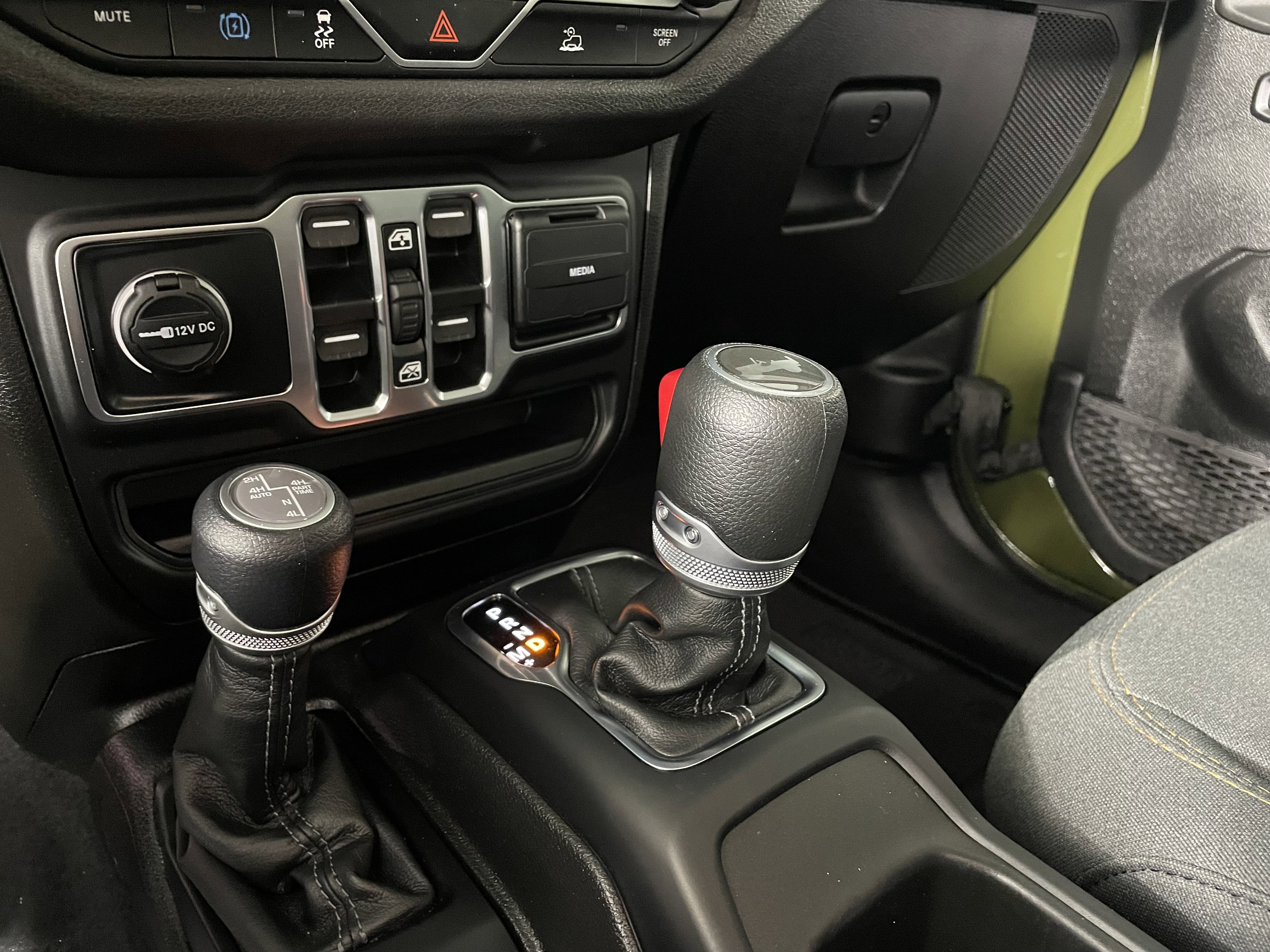 Used 2024 Jeep Wrangler Unlimited AWD/4WD image 19