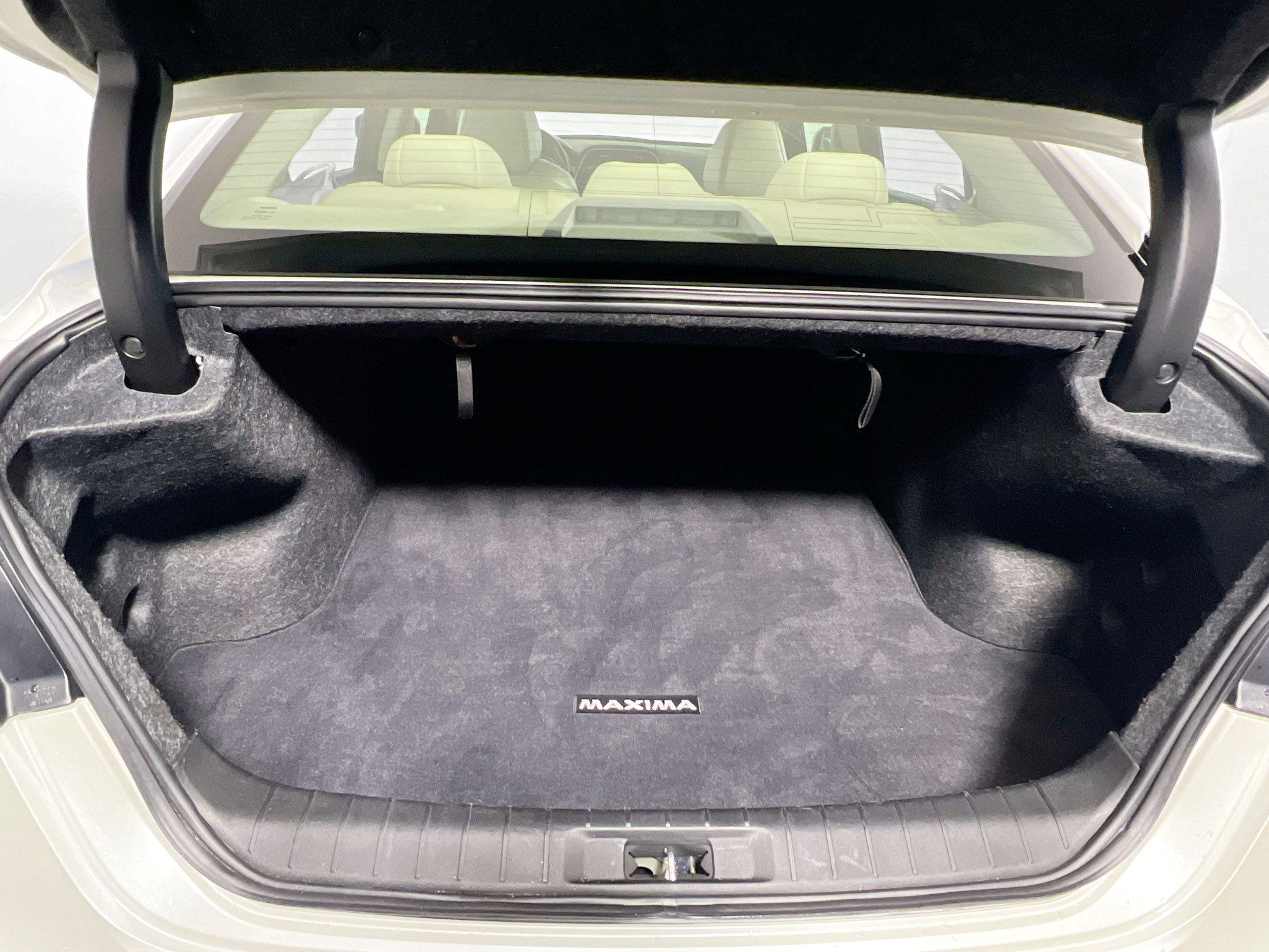 Used 2018 Nissan Maxima 3.5 SV image 34