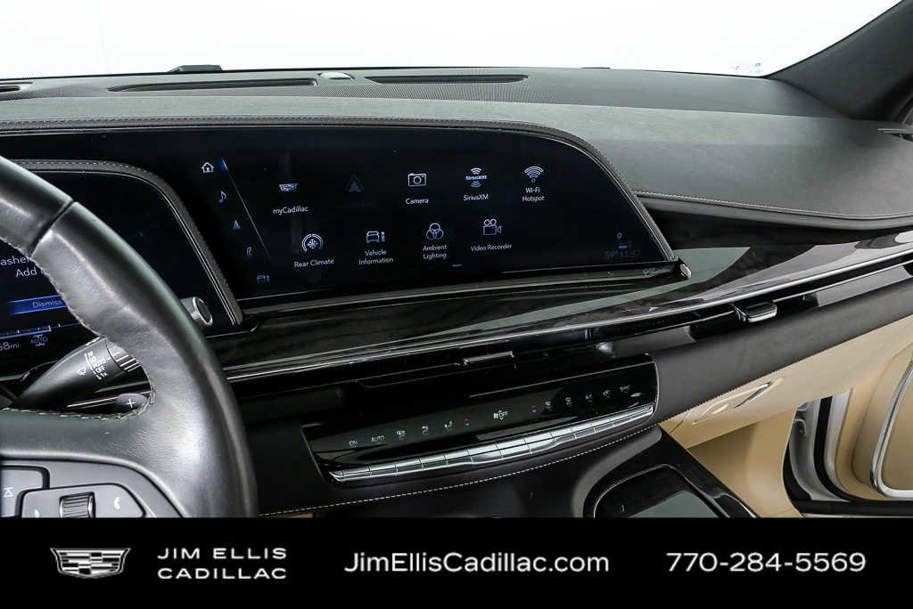 Used 2024 Cadillac Escalade Premium Luxury image 13