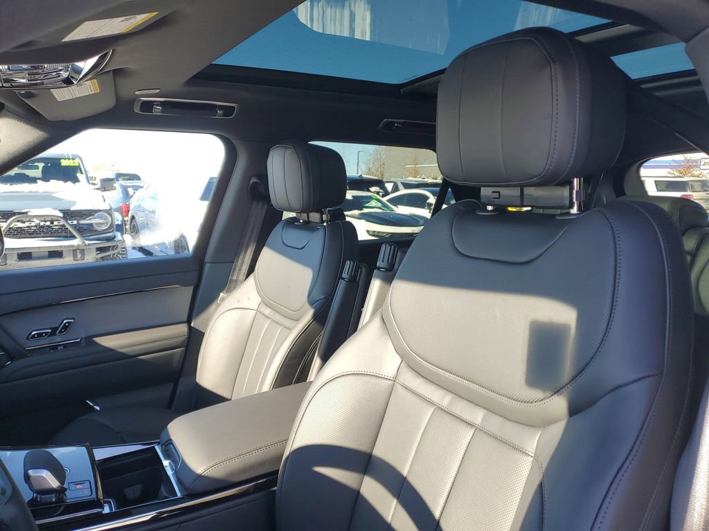 New 2026 Land Rover Range Rover Sport SE image 11
