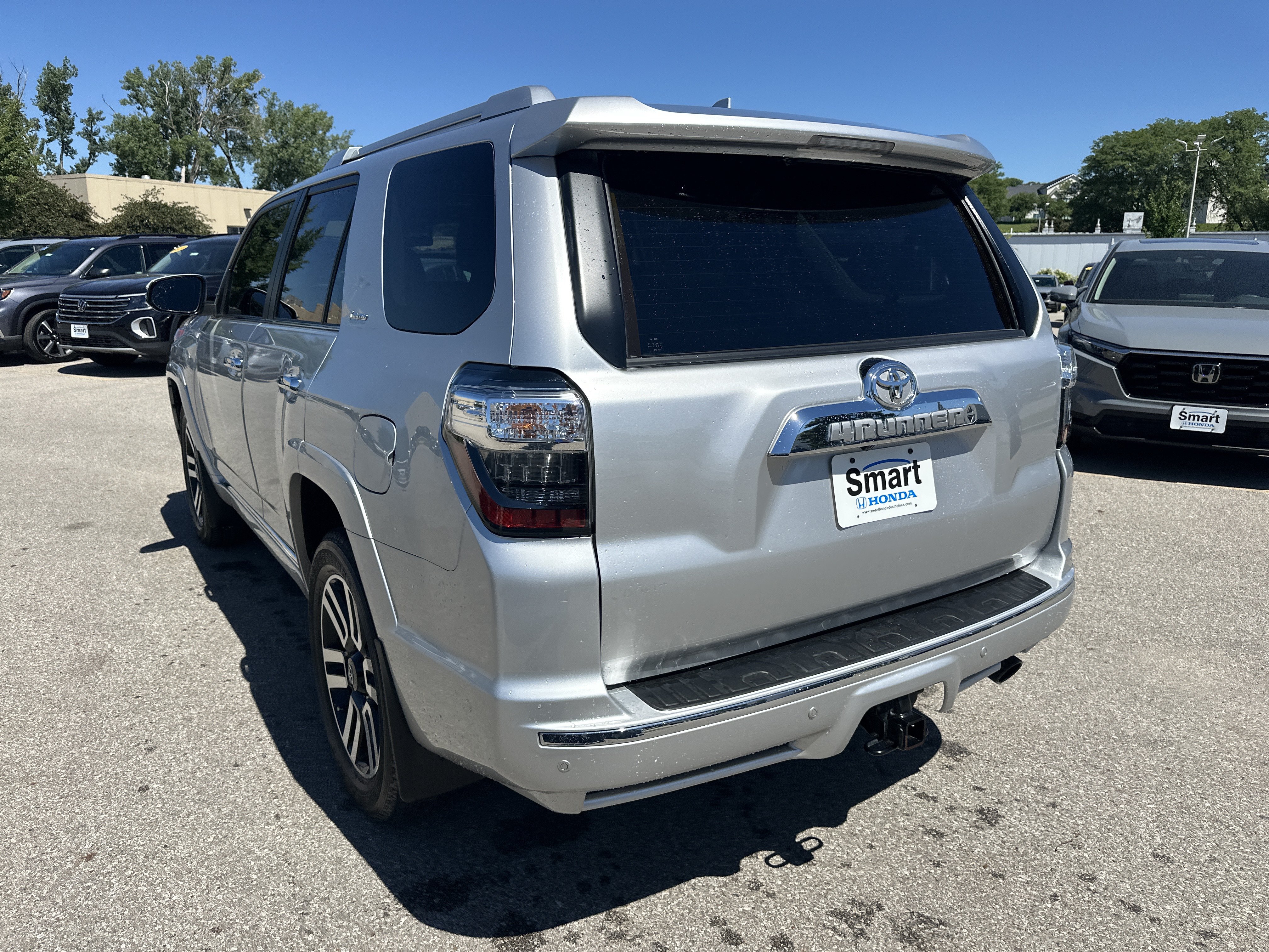 Used 2023 Toyota 4Runner Limited AWD/4WD image 5