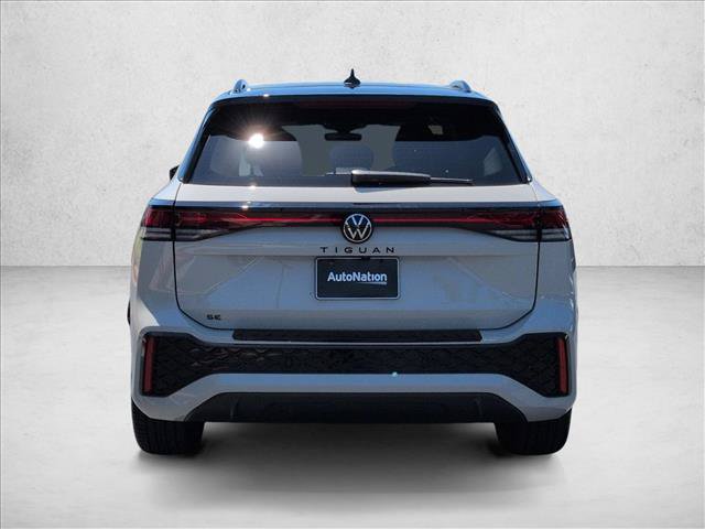 New 2026 Volkswagen Tiguan SE R-Line FWD image 8