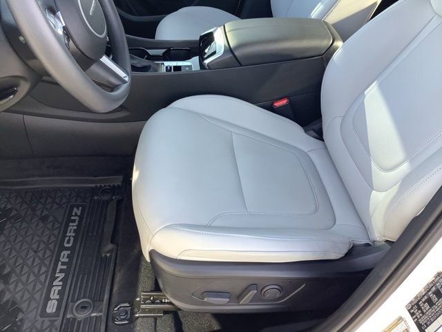 Certified 2025 Hyundai Santa Cruz SEL image 11