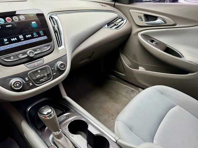 Used 2017 Chevrolet Malibu LT w/ Driver Confidence Package FWD image 36