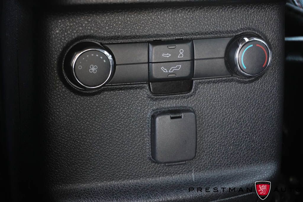 Used 2018 Ford Explorer XLT AWD/4WD image 39