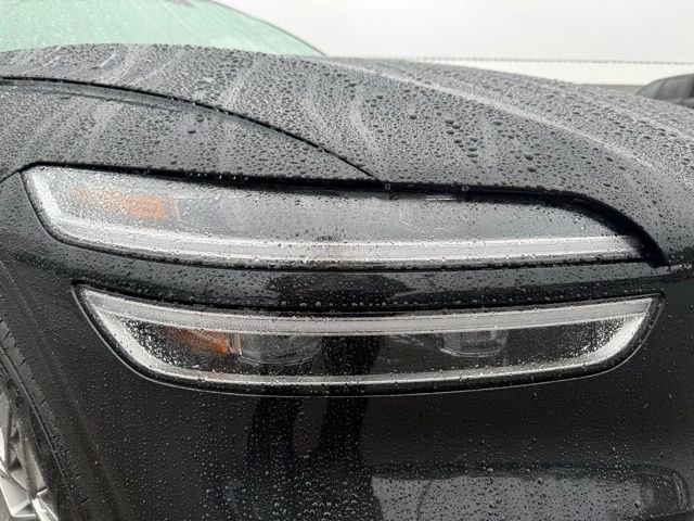 Used 2025 Genesis GV70 2.5T image 12