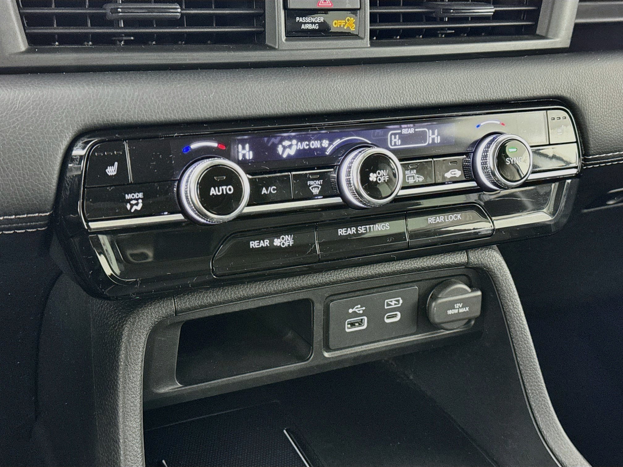 Certified 2024 Honda Pilot Touring image 16