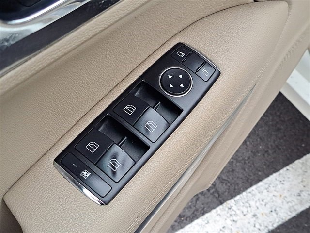 Used 2011 Mercedes-Benz E 350 Cabriolet image 21