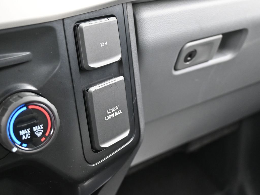 Used 2025 Ford F250 XLT image 25