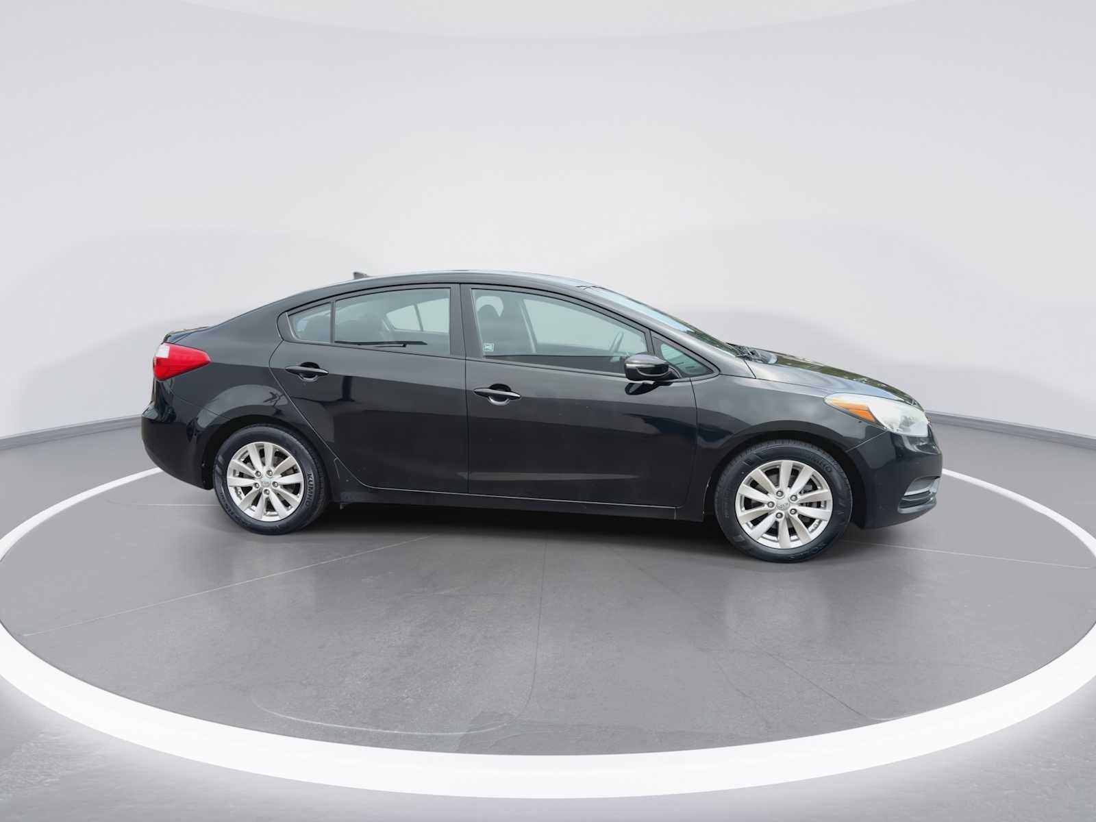 Used 2016 Kia Forte LX w/ LX Popular Plus Package FWD image 9