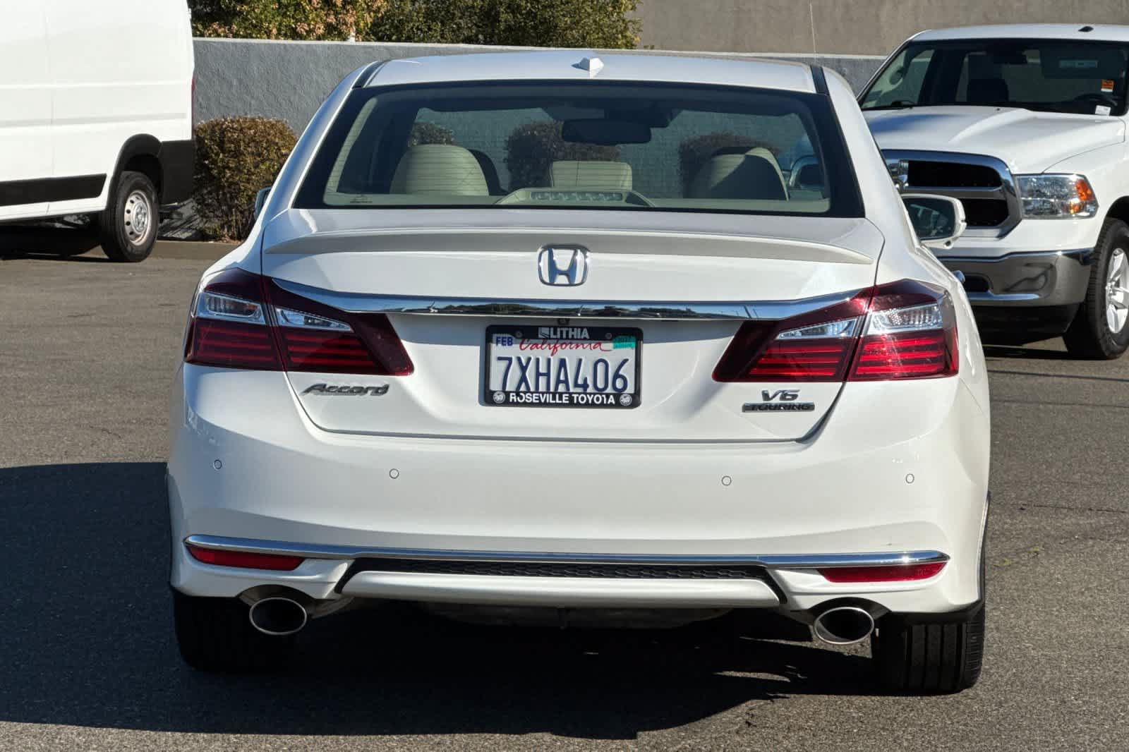 Used 2017 Honda Accord Touring image 8