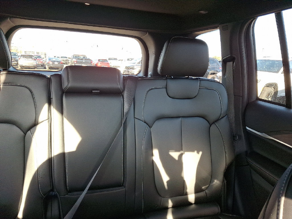 New 2025 Jeep Grand Cherokee Limited AWD/4WD image 15