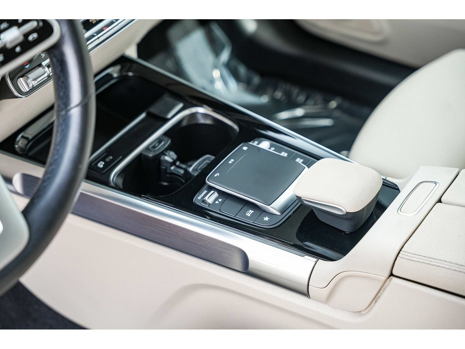 Used 2021 Mercedes-Benz GLB 250 4MATIC image 21
