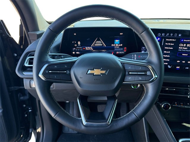 Used 2025 Chevrolet Traverse LT image 12