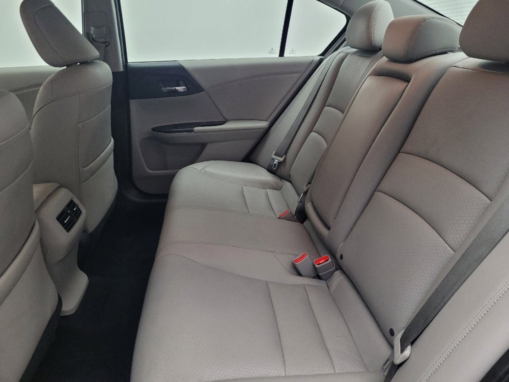 Used 2017 Honda Accord EX-L image 18