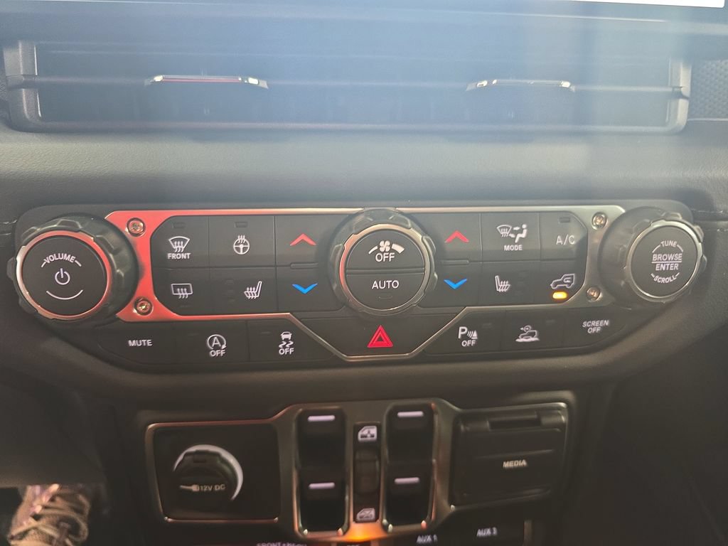 New 2026 Jeep Wrangler Unlimited Rubicon AWD/4WD image 21