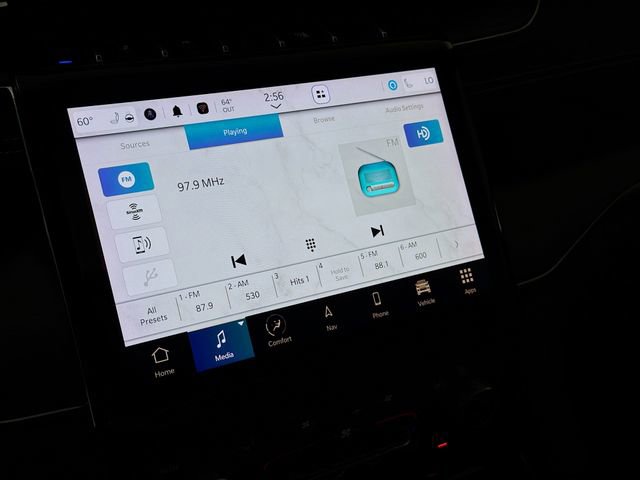 Used 2023 Jeep Grand Cherokee Overland w/ Advanced Protech Group III image 15