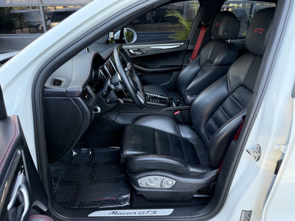 Used 2018 Porsche Macan GTS image 13