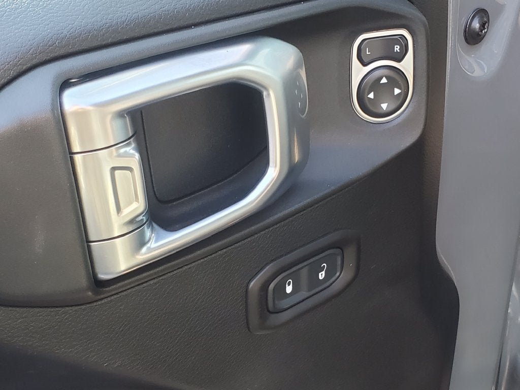 Used 2018 Jeep Wrangler Unlimited Sport S AWD/4WD image 8