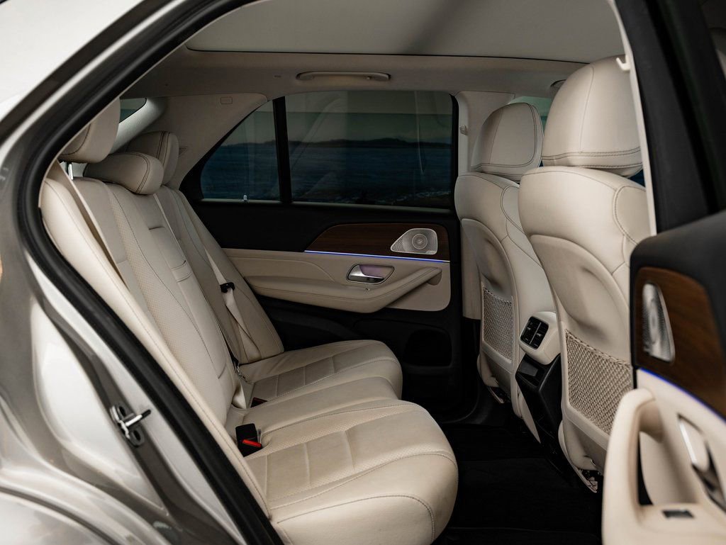 Used 2022 Mercedes-Benz GLE 350 4MATIC w/ AMG Line Exterior image 44