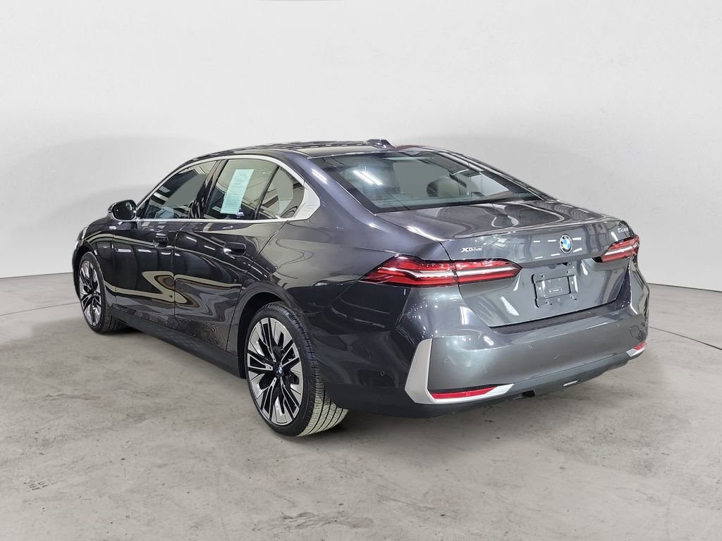 Used 2024 BMW 530i xDrive w/ Premium Package image 3
