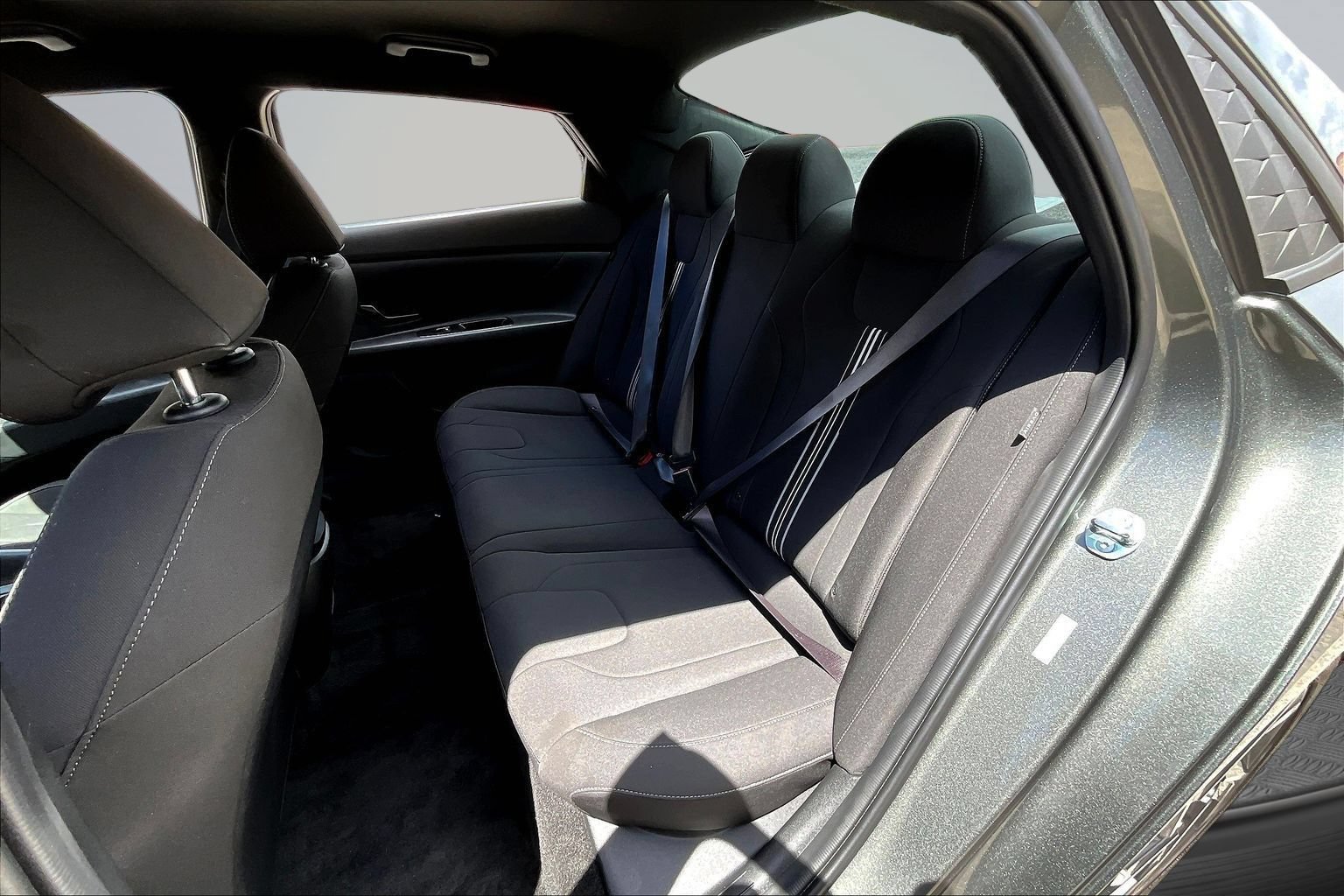Used 2025 Hyundai Elantra Sport FWD image 25