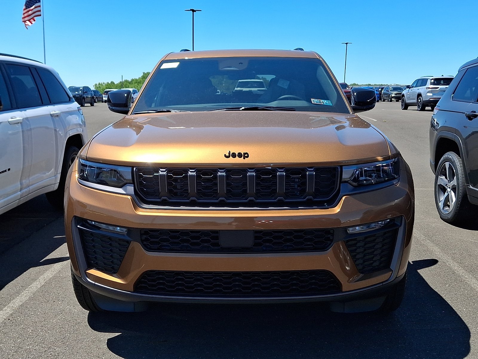 New 2026 Jeep Grand Cherokee Limited w/ Limited Altitude Package AWD/4WD image 2