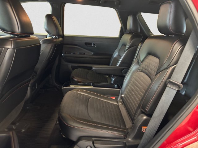 Used 2024 Nissan Pathfinder Rock Creek AWD/4WD image 13