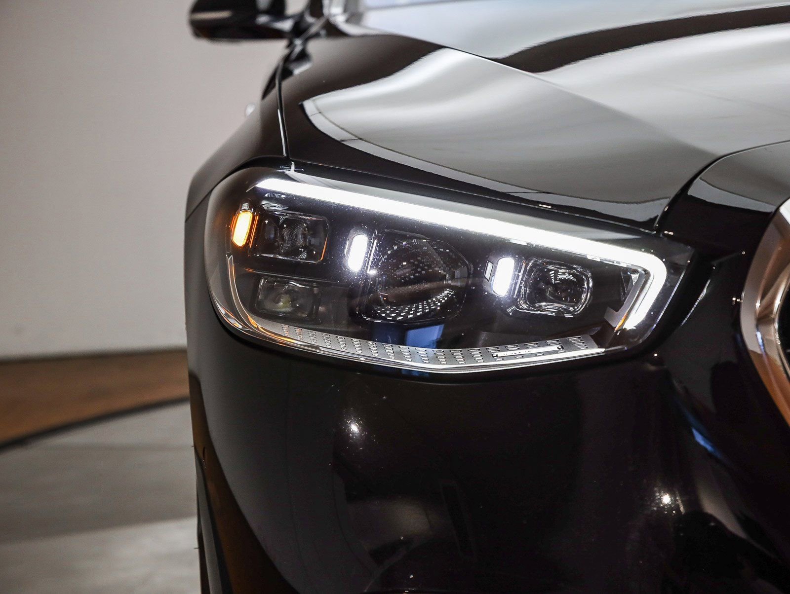 Used 2023 Mercedes-Benz Maybach S 580 4MATIC image 4