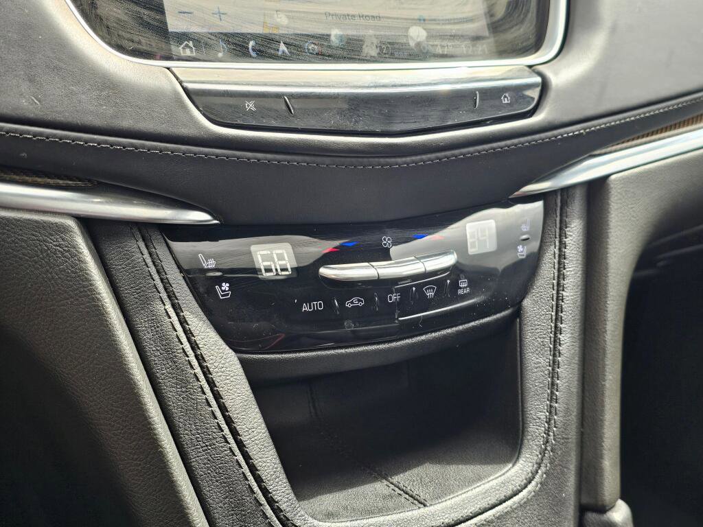 Used 2023 Cadillac XT5 Premium Luxury w/ Platinum Package AWD/4WD image 35
