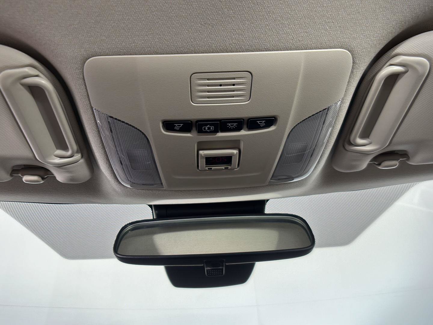 Used 2020 Toyota Corolla LE w/ LE Convenience Package FWD image 36
