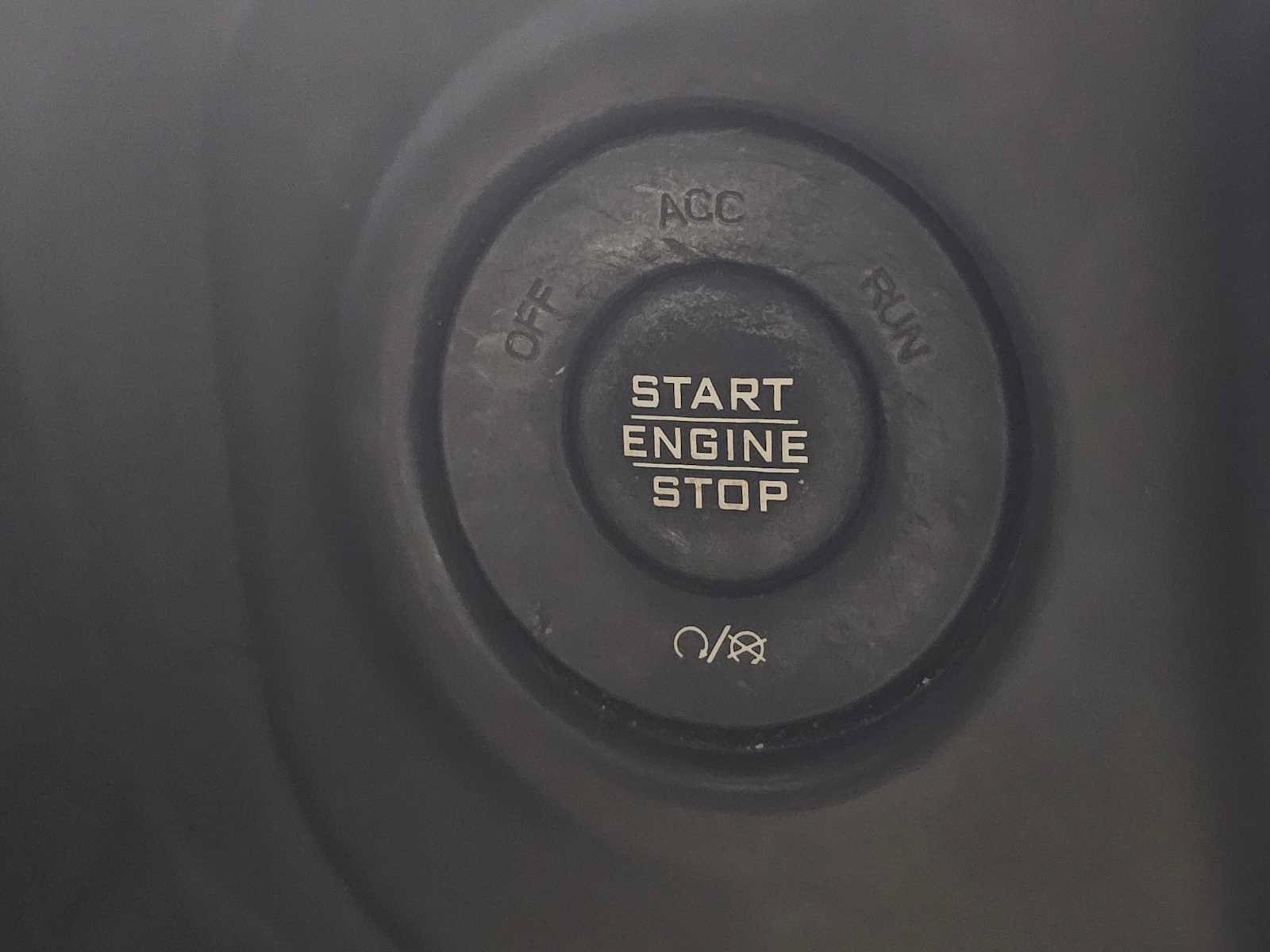 Used 2018 Jeep Wrangler Unlimited Sahara AWD/4WD image 34