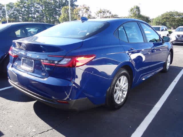 Used 2026 Toyota Camry LE AWD/4WD image 4
