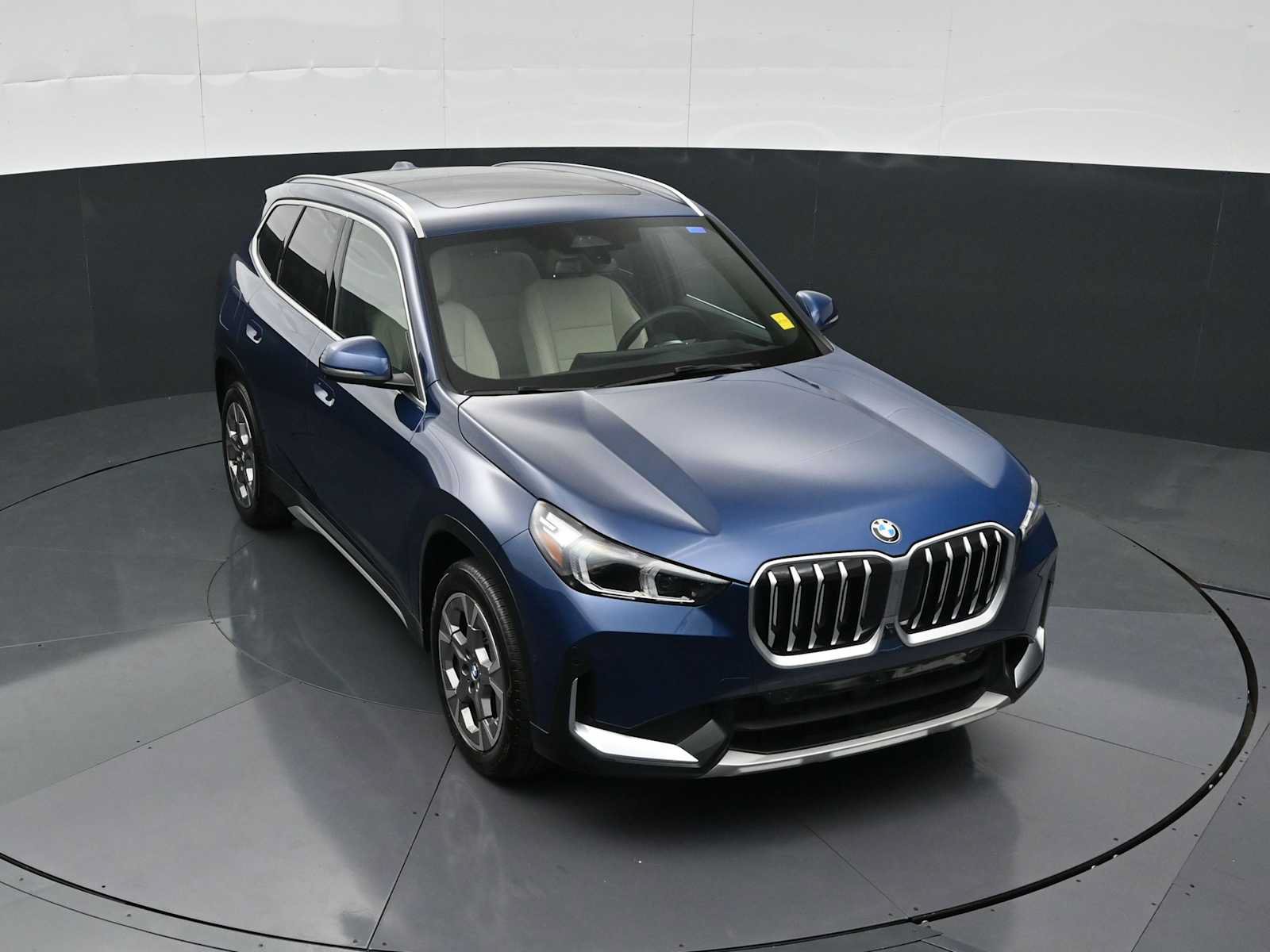 Used 2025 BMW X1 xDrive28i w/ Technology Package AWD/4WD image 19