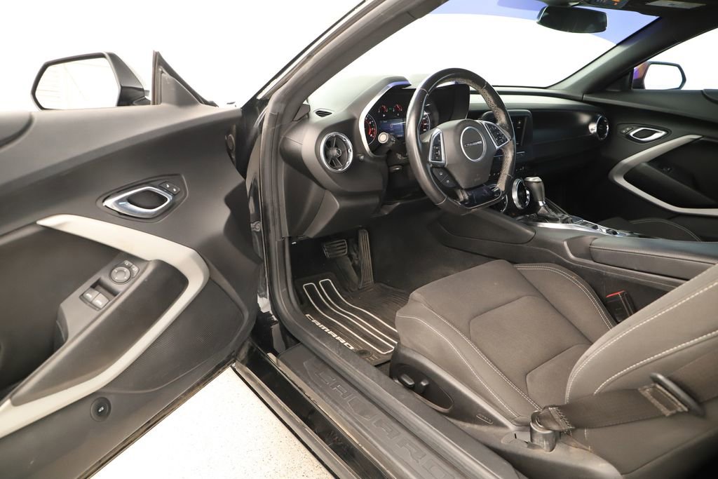 Used 2020 Chevrolet Camaro LT RWD image 14
