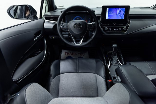Used 2025 Toyota Corolla XSE image 3