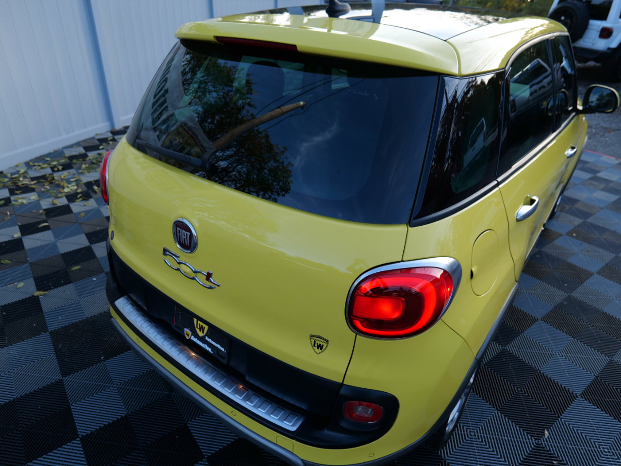 Used 2014 FIAT 500L Trekking w/ Popular Equipment Group image 83
