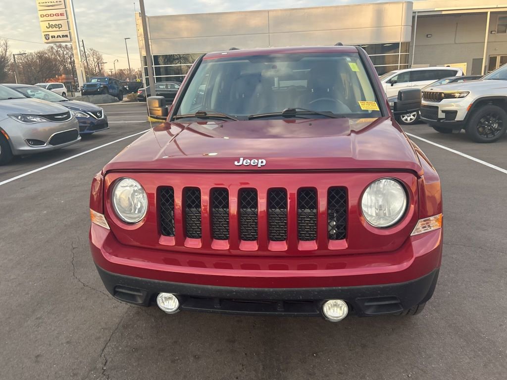 Used 2014 Jeep Patriot Latitude image 2