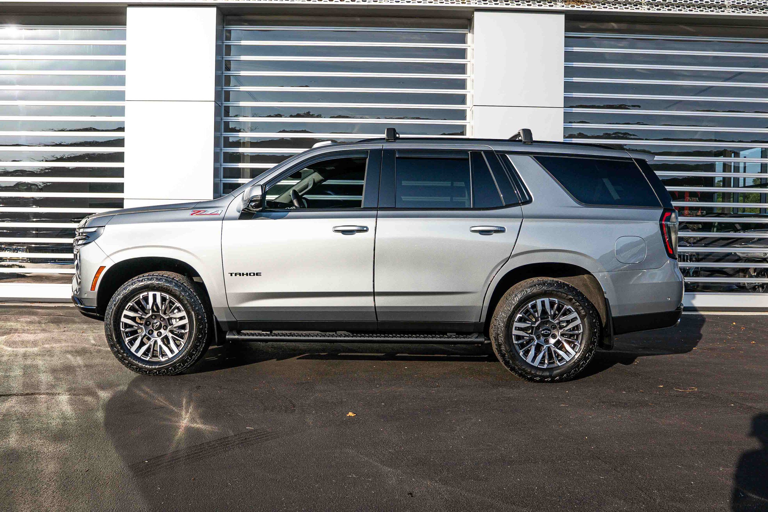 Used 2025 Chevrolet Tahoe Z71 w/ Comfort Package AWD/4WD image 6