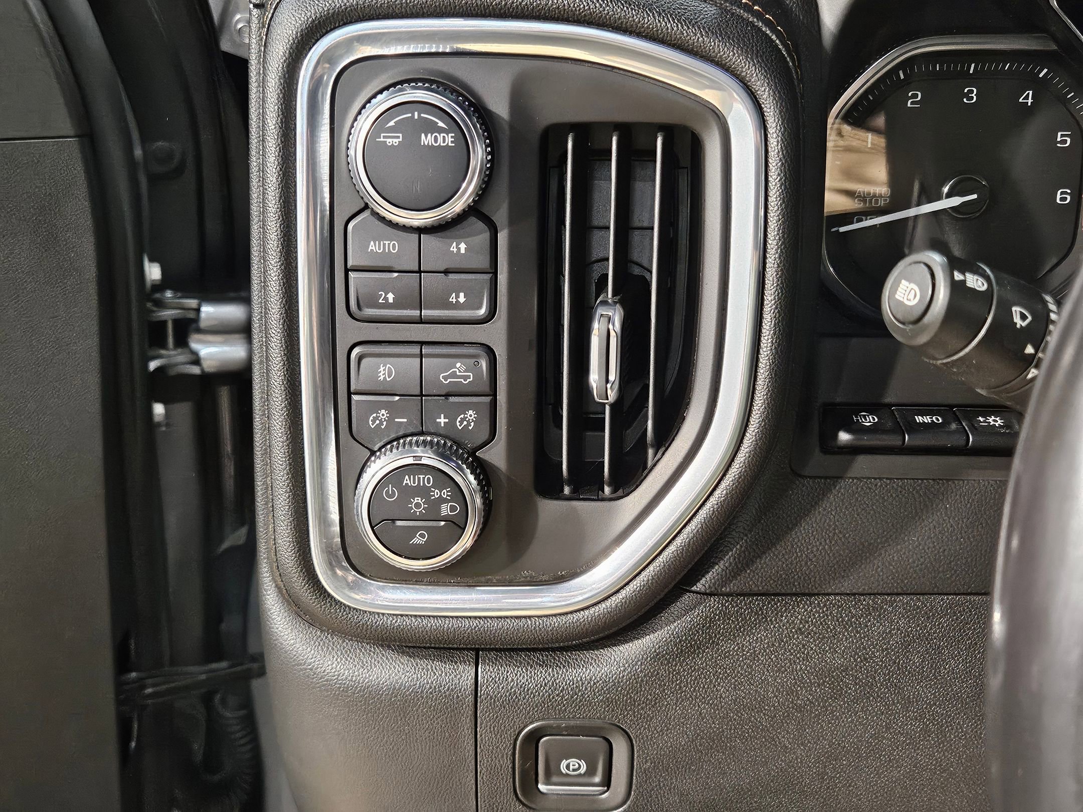 Used 2021 GMC Sierra 1500 AT4 w/ AT4 Value Package image 27