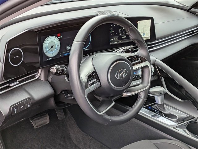 Used 2023 Hyundai Elantra SEL w/ Convenience Package image 14