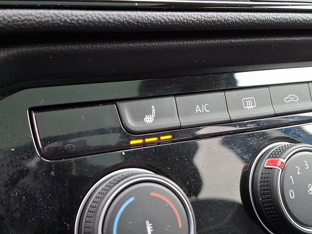 Used 2023 Volkswagen Taos SE image 25