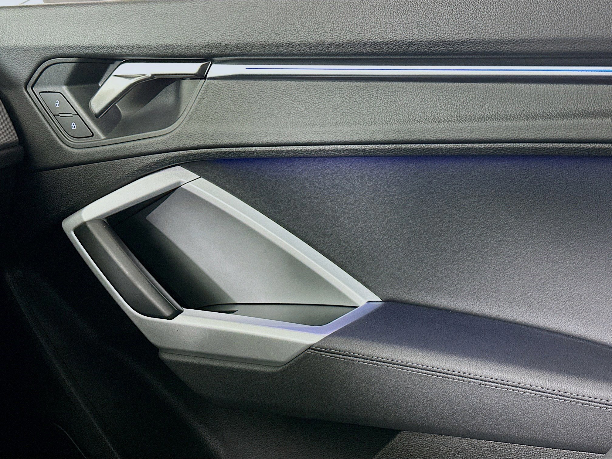 Used 2023 Audi Q3 2.0T Premium Plus image 16