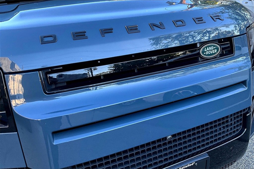 Used 2023 Land Rover Defender 110 S image 31