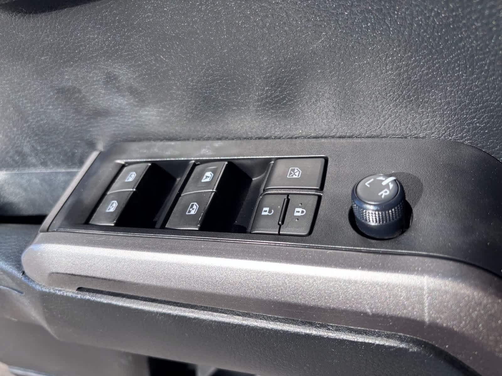 Used 2021 Toyota Tacoma SR5 RWD image 20