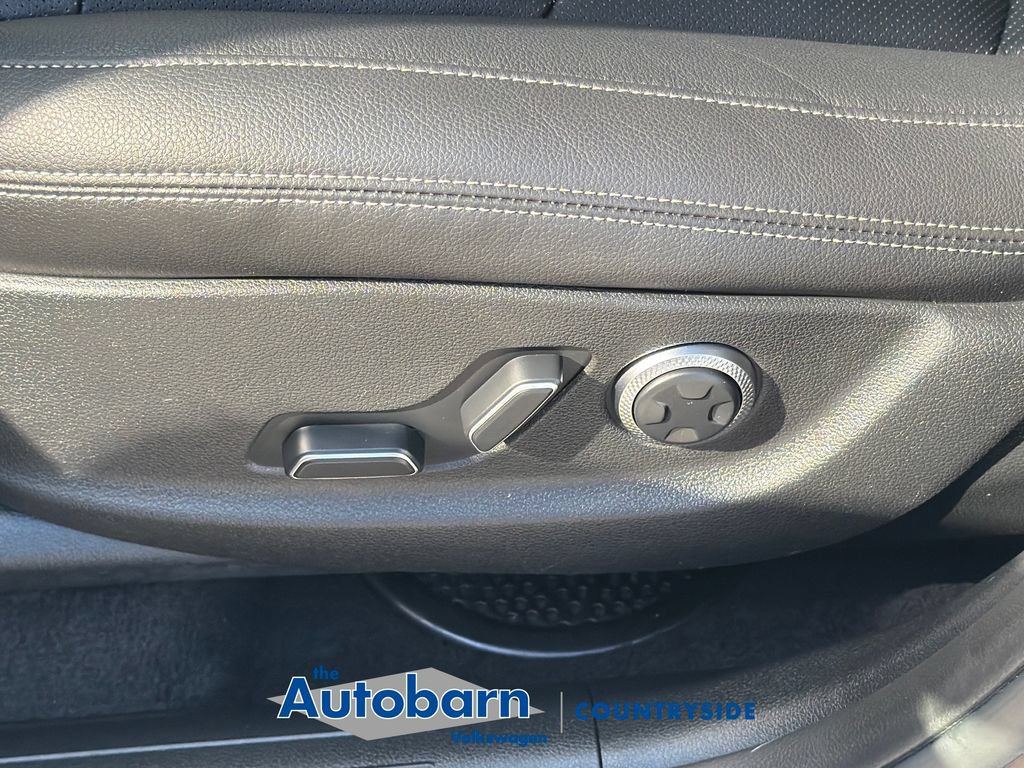 Used 2025 Genesis GV70 2.5T AWD/4WD image 10